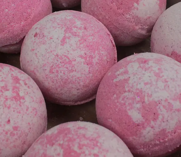 Screenshot 2025-02-21 at 17-22-37 Wholesale Bubblegum Bath Bomb - Ancient Wisdom Giftware Supplier.webp